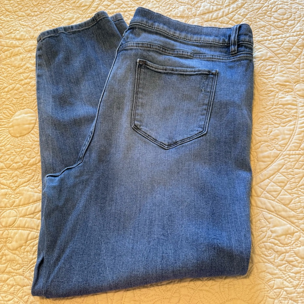 18W Liz Claiborne boyfriend jeans in light wash